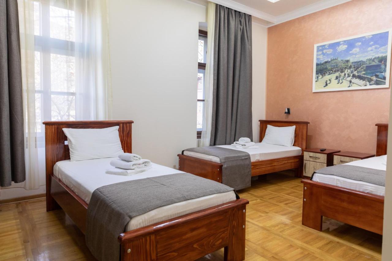 Hotel Kutko Pančevo Екстериор снимка