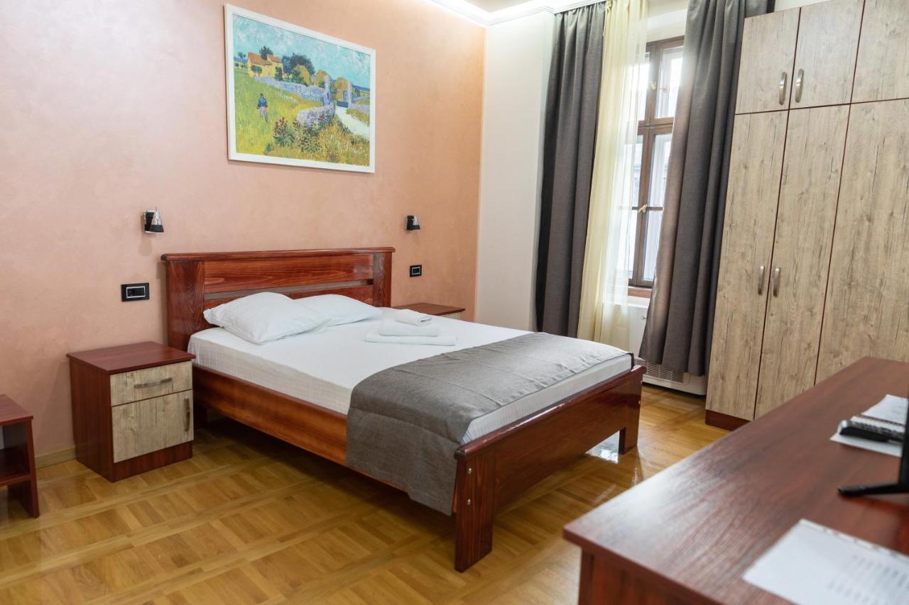 Hotel Kutko Pančevo Екстериор снимка