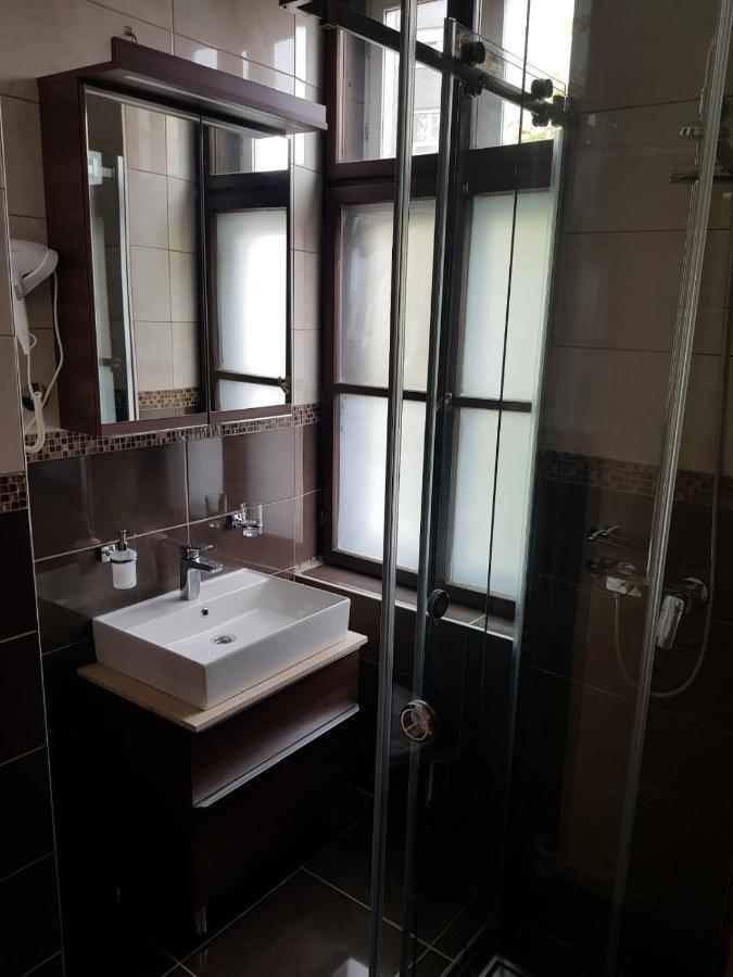 Hotel Kutko Pančevo Екстериор снимка