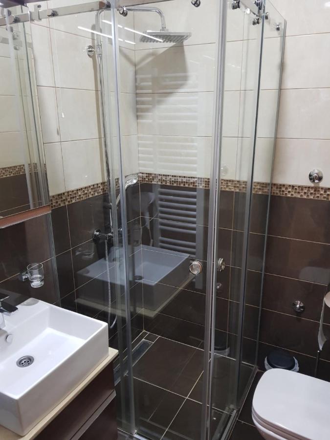 Hotel Kutko Pančevo Екстериор снимка