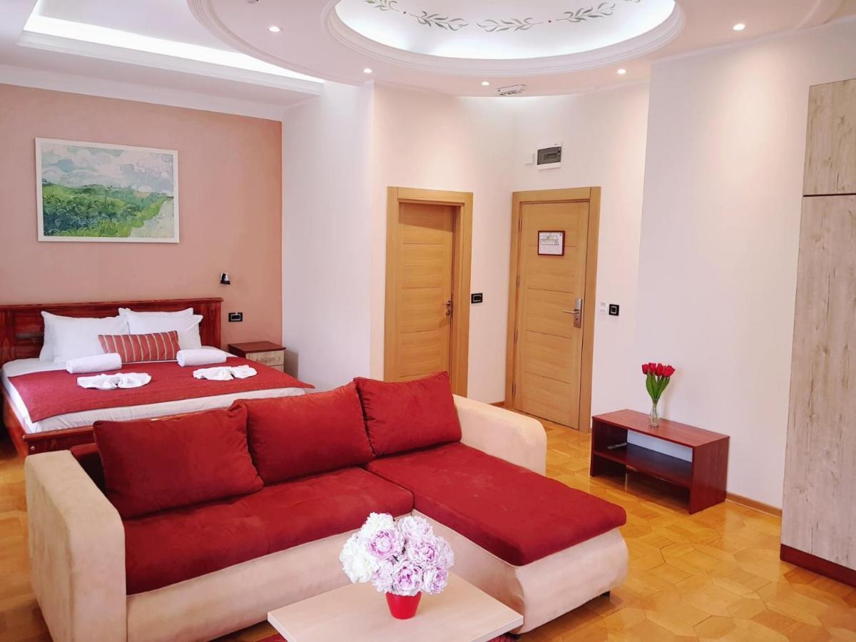 Hotel Kutko Pančevo Екстериор снимка